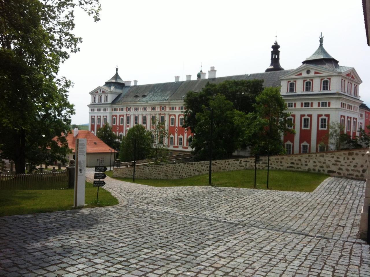 Vila Chalupa u Broumovských stěn Božanov Exteriér fotografie